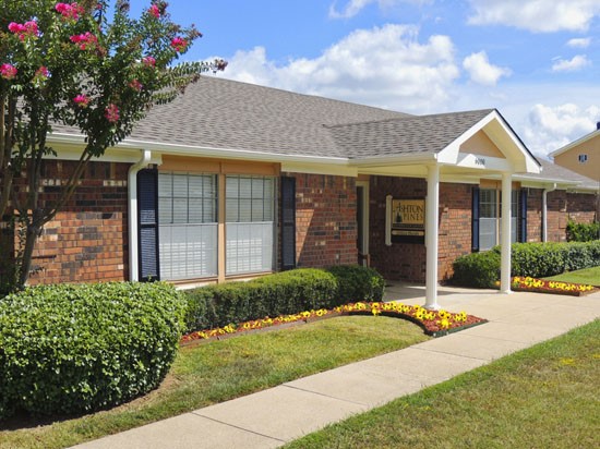 Ashton Pines clubhouse