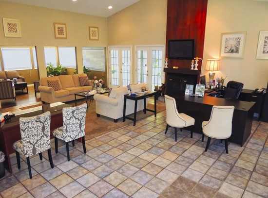 Seasons-Apartments-clubhouse