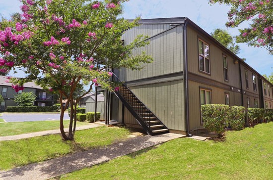 Seasons-Apartments-building-Exterior