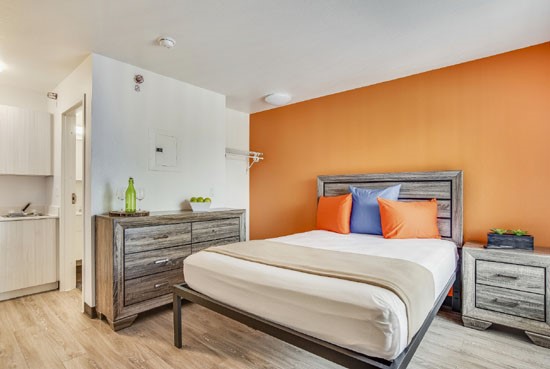 Siegel-Select-extended-Stay-Hotel-furnished-Bedroom