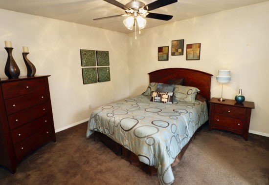 Hillside-Apartments-Shreveport-model-bedroom-Fan