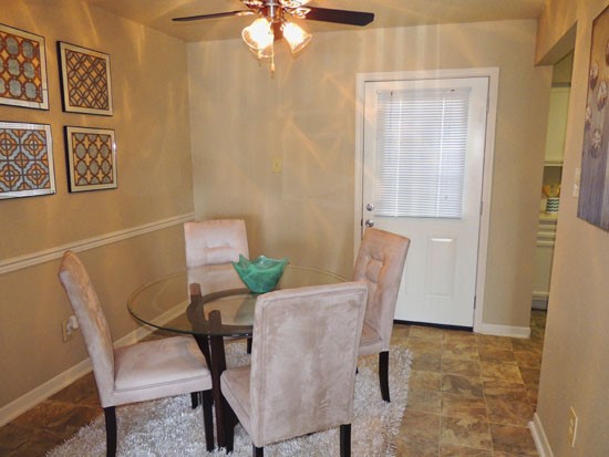 Ashton Pines model dining