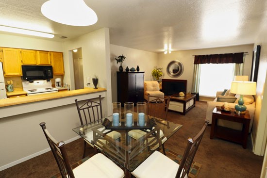Hillside-Shreveport-model-living-Dining