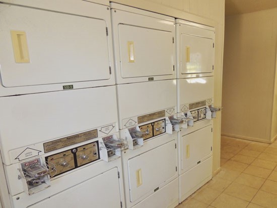 Seasons-Apartments-Laundry