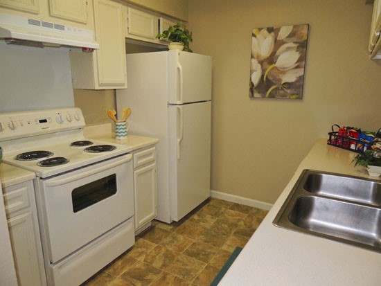 Ashton Pines model kitchen