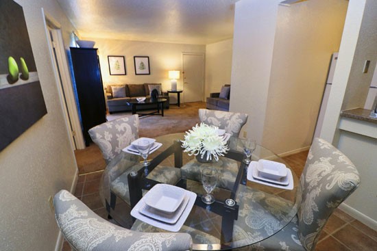 Seasons-Apartments-Model-dining