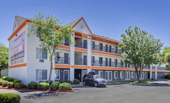 Siegel-Select-Suite-exterior