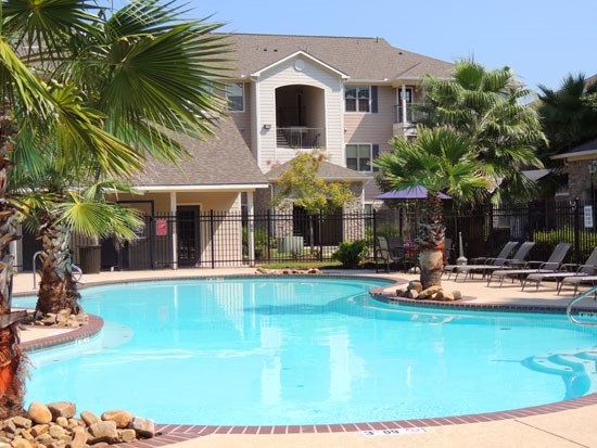 JamesTown Place Apartments Bossier Pool
