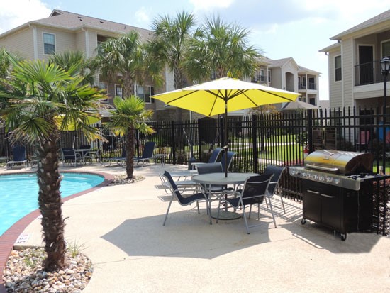 JamesTown Place Apartments BBQ