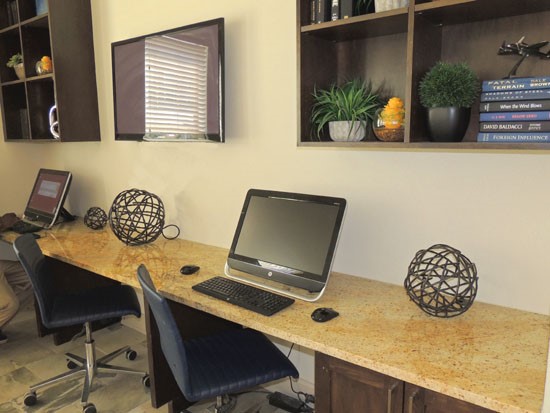 JamesTown Place Apartments Bossier Courtyard Business Center