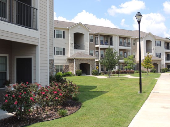 JamesTown Place Apartments Bossier Courtyard
