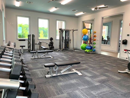 Canebrake-Apartments-in-Shreveport-Fitness-Center-Excercise-room-weights