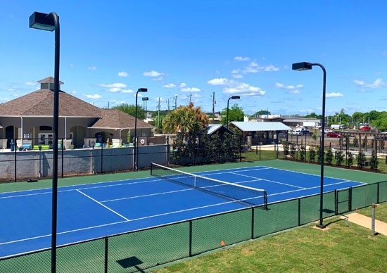 Canebrake-Apartments-Shreveport-lighted-tennis-court-from-above