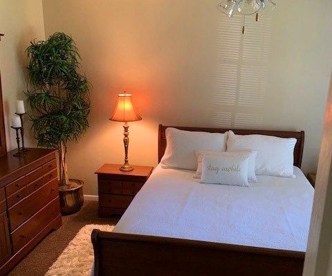 Chateau-1-bdrm-bedroom