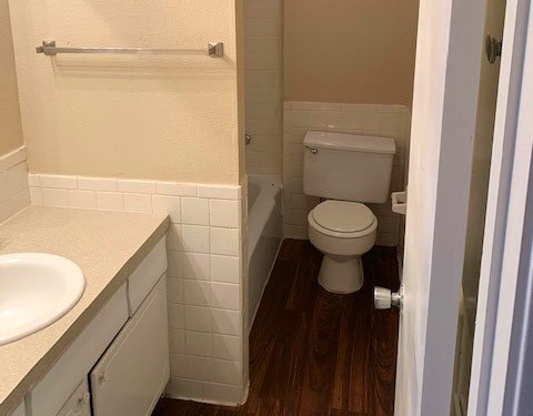 Chateau-2-bed_2-Bathroom2