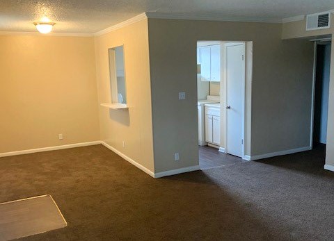 Chateau-2-bed_2-bath-Living