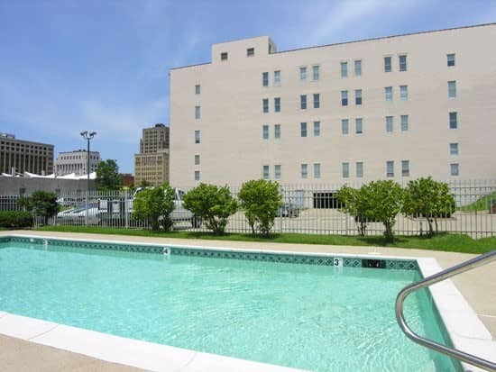 United Jewelers Apartments pool