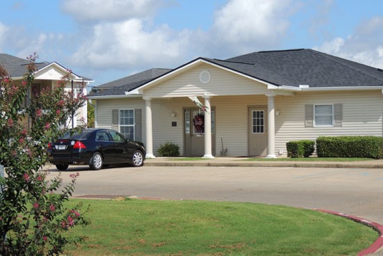 Fox Creek oval parking lot for front office building in shreveport