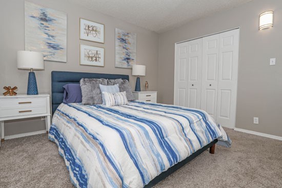 Oasis-Apartments-Model-Bedroom2-closet