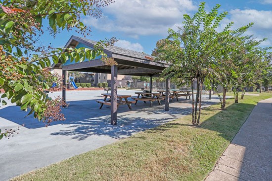 The_Drake_Bossier-picnic-area