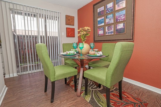 Magnolia-Apartments-Shreveport-model-dining1