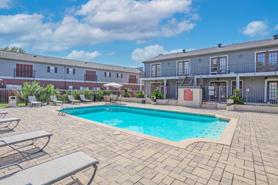 Magnolia-Apartments-Shreveport-pool-deck1