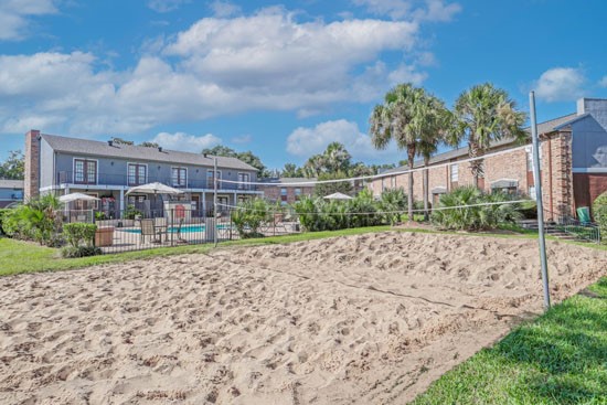 Magnolia-Apartments-Shreveport-volleyball