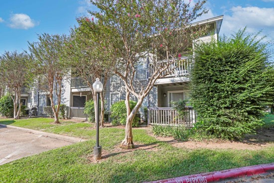 Laurel-Parc-Shreveport-building