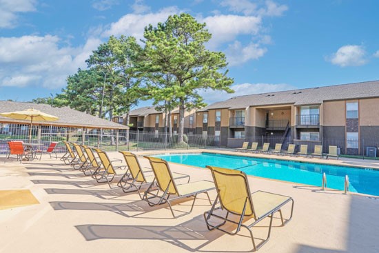 Stone_Canyon-Shreveport-Pool-chairs