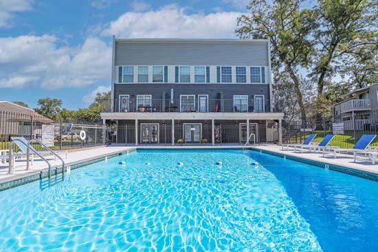 Maplewood Pool expansive