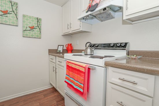 Laurel-Parc-Model-kitchen-stove