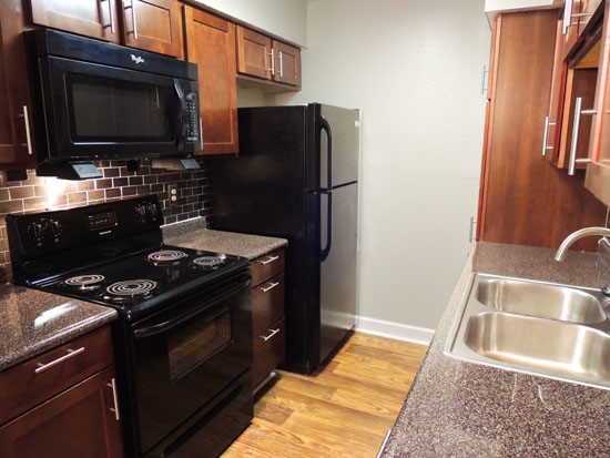 Lake Front Apartments Shreveport Kitchen