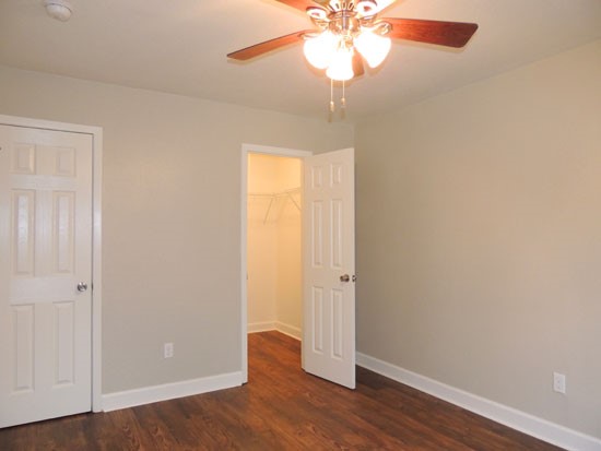 Lake Front Apartments Shreveport bedroom
