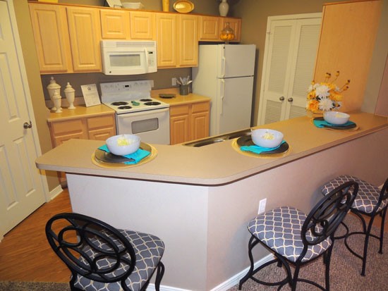 Lexington-Place-Apartment-in-Bossier-kitchen-bar