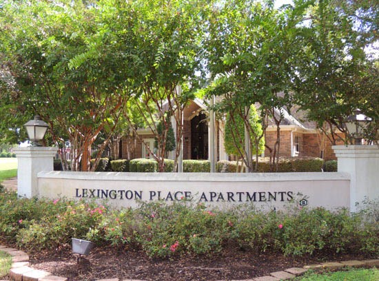 Lexington-Place-Apartments-Bossier-City-sign