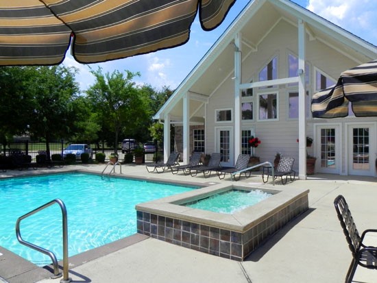 Lexington Place Apartments Pool