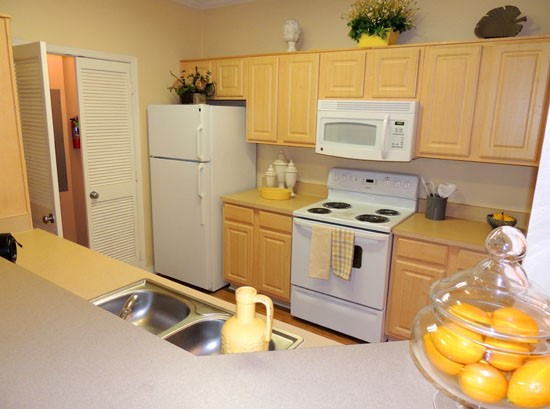 Lexington Place Apartments Kitchen