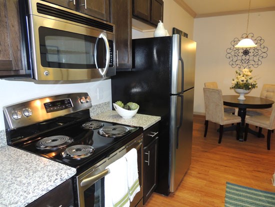 Lexington Place Apartments Kitchen