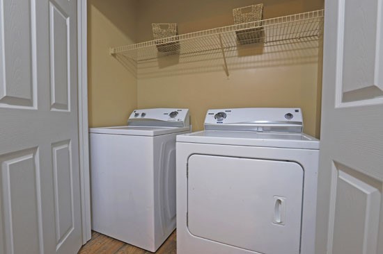 Reserve Bossier City LA washer and dryer included