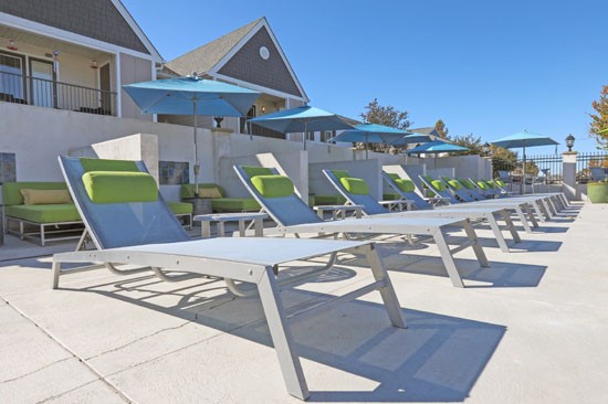 Reserve at Bossier City Apartments poolside chairs