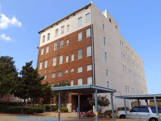 United Jewelers Apartments