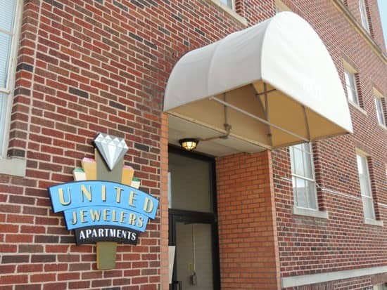 United Jewelers Apartments front office