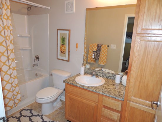 Villaggio Apartments Model Bathroom