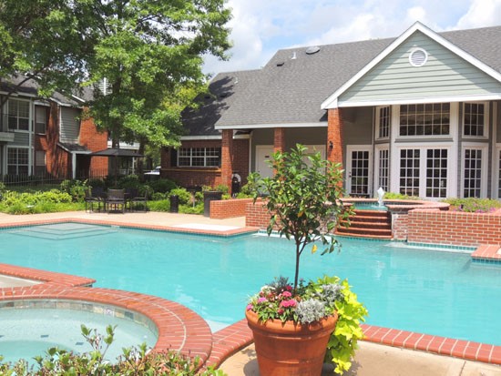 Willows at Wright Island Apartments Pool