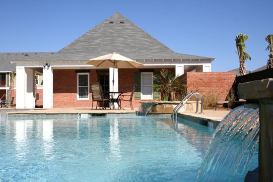 Reflections of Island Park Apartments Pool