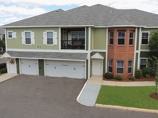 Reflections of Island Park Apartment Garage