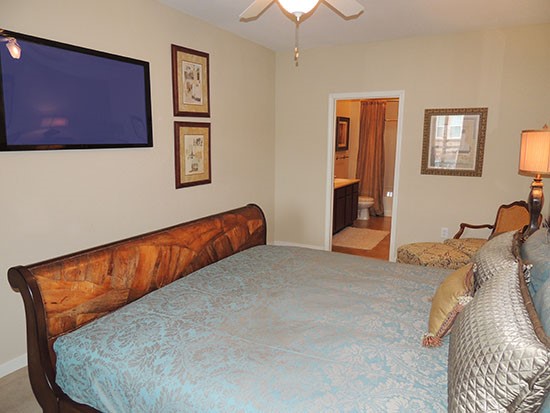 Reflections of Island Park Apartments Bedroom