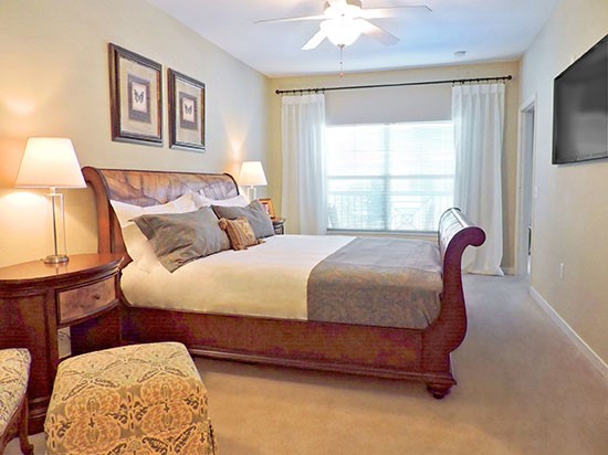 Reflections of Island Park Apartments Master room